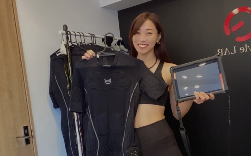 女性トレーナーによるマンツーマンレッスン。