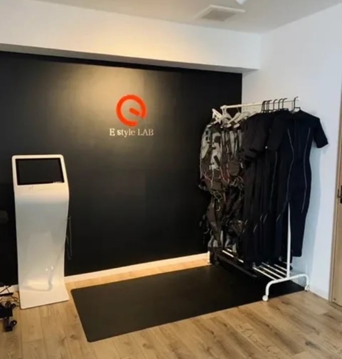 E style LAB